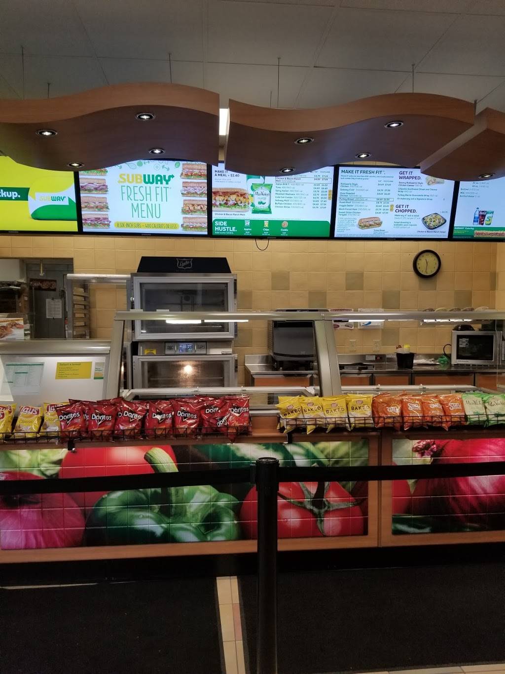 Subway | restaurant | 2930 Willow Street Pike, Willow Street, PA 17584, USA | 7174645408 OR +1 717-464-5408