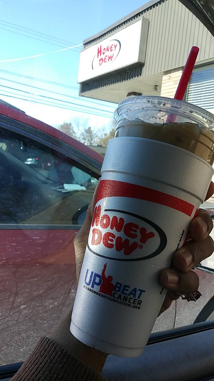 Honey Dew Donuts | bakery | 690 Oaklawn Ave, Cranston, RI 02920, USA | 4019465450 OR +1 401-946-5450