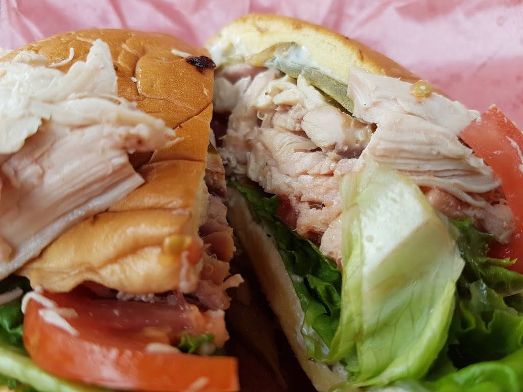 Beauty Barbecue & Smokehouse | restaurant | Bayview Village, South Parking Lot, 2901 Bayview Ave #300, North York, ON M2K 2S3, Canada | 6479436782 OR +1 647-943-6782