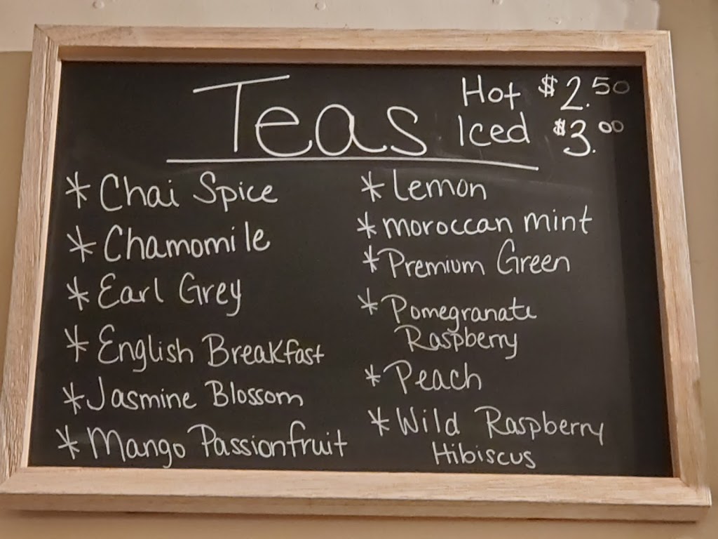 Russells Corner Cafe | cafe | 84 E Ferguson Ave, Wood River, IL 62095, USA | 6182162620 OR +1 618-216-2620