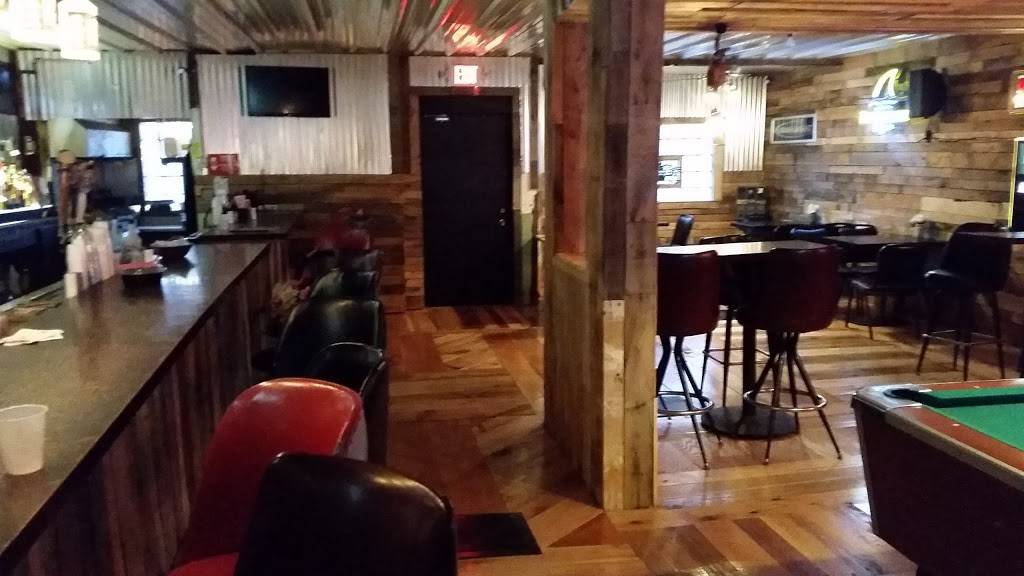 Flying Pig Saloon | restaurant | 175 N Ellsworth Ave, Salem, OH 44460, USA | 3303379117 OR +1 330-337-9117