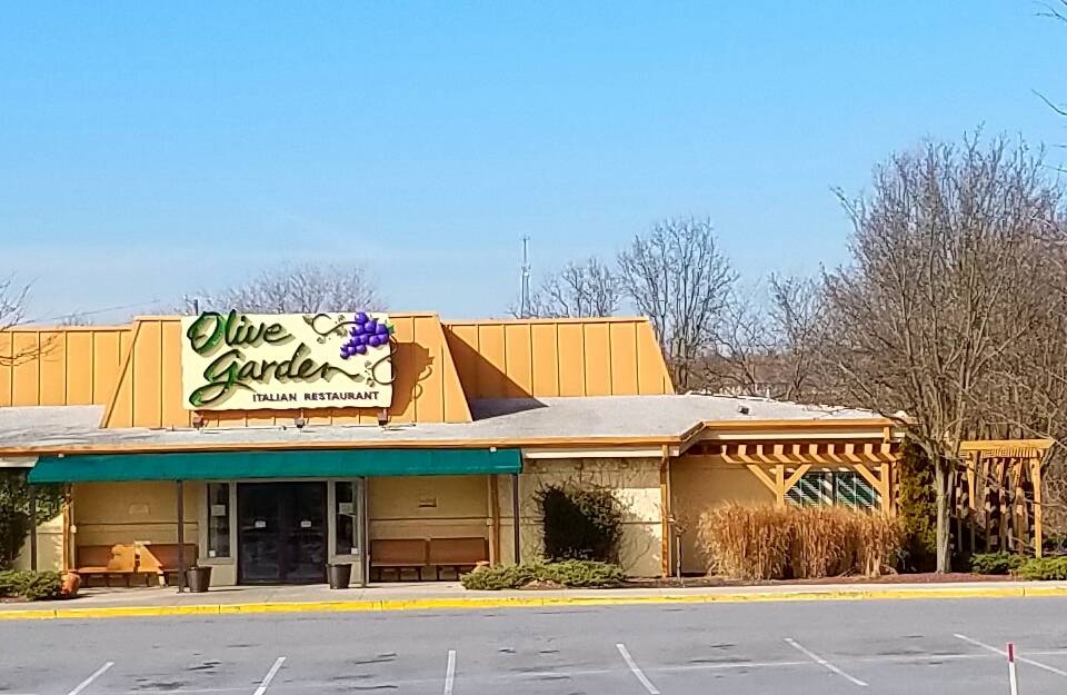 Olive Garden Italian Restaurant | meal takeaway | 910 Plaza Blvd, Lancaster, PA 17601, USA | 7172992202 OR +1 717-299-2202