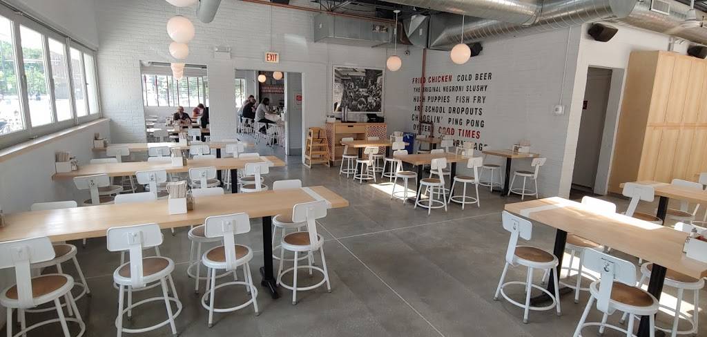 Parsons Chicken & Fish | restaurant | 2952 W Armitage Ave, Chicago, IL 60647, USA | 7733843333 OR +1 773-384-3333