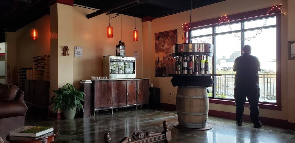 Bin 322 Wine and Tapas Bar | restaurant | 116 W Main St #1d, Blue Ridge, GA 30513, USA | 7069460472 OR +1 706-946-0472