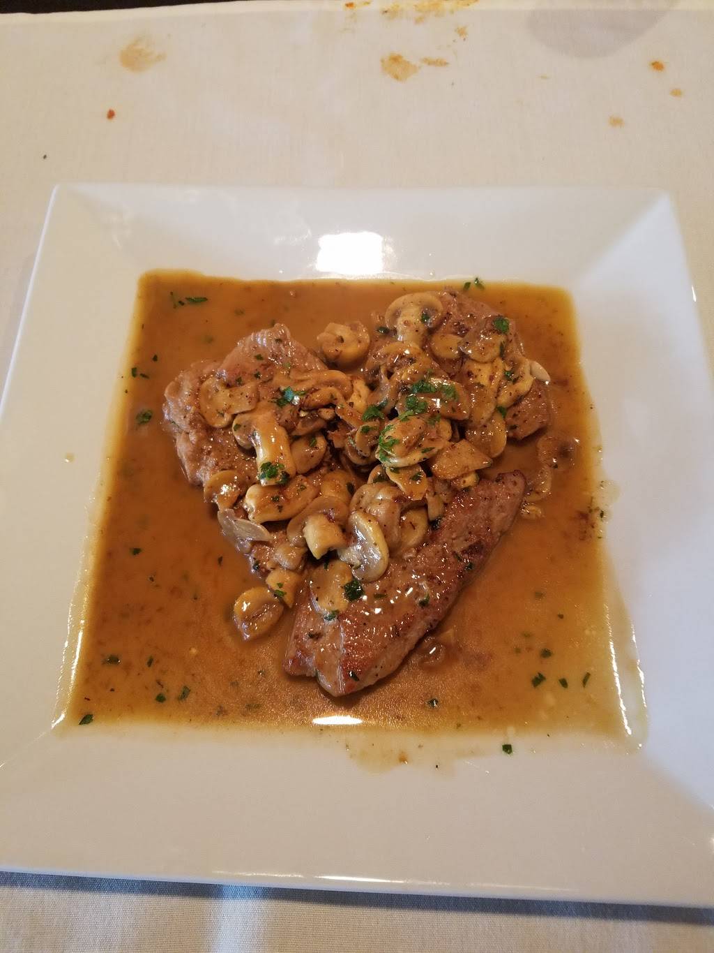 Benvenuto restaurant and lounge | restaurant | 1785 Cranston St, Cranston, RI 02920, USA | 4014376572 OR +1 401-437-6572