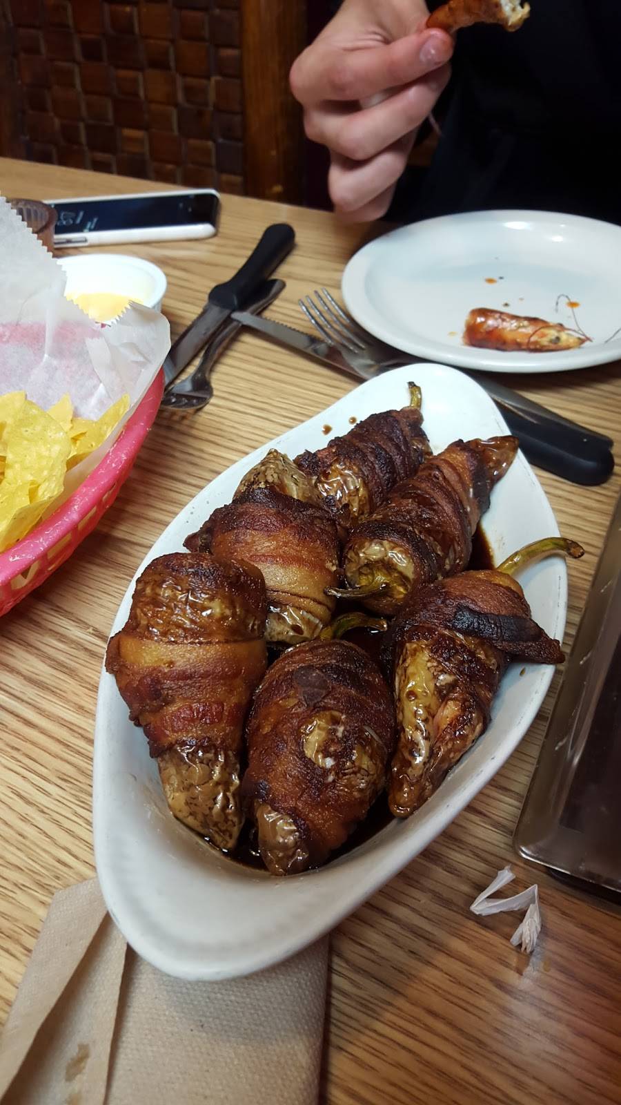 El-7 Mares Restaurant | restaurant | 5936 NW 23rd St, Oklahoma City, OK 73127, USA | 4056033700 OR +1 405-603-3700