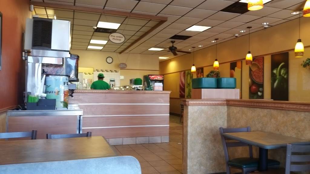 Subway Restaurants | restaurant | The Plaza at Royal Oaks, 12002 Richmond Ave Suite 1000, Houston, TX 77082, USA | 2815565061 OR +1 281-556-5061