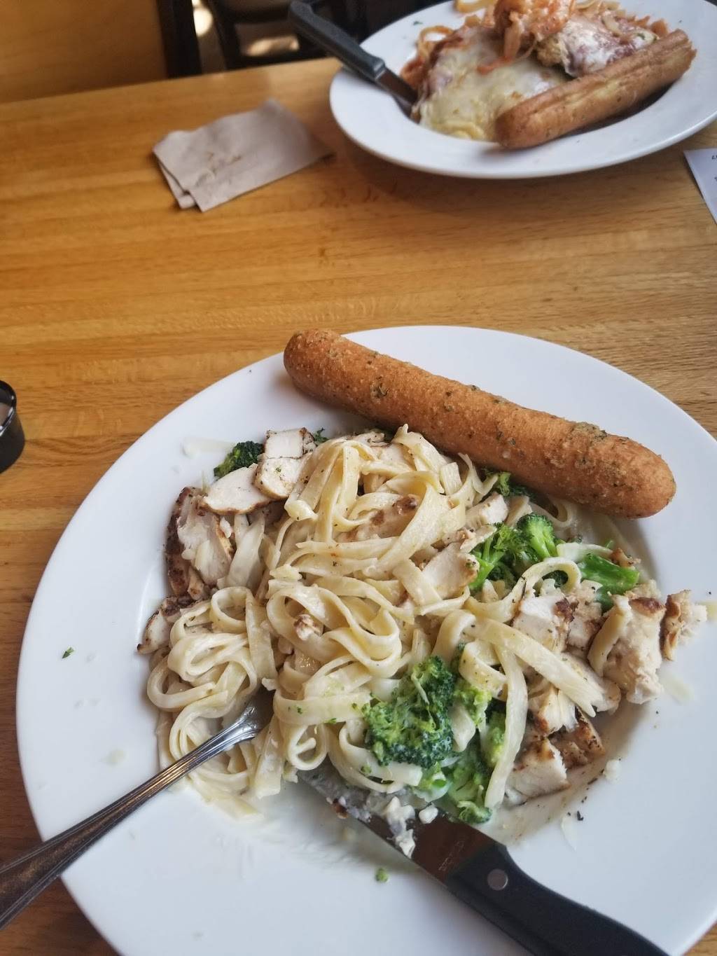 Applebees Grill + Bar | restaurant | 4937 Cal Sag Rd, Crestwood, IL 60445, USA | 7083899085 OR +1 708-389-9085