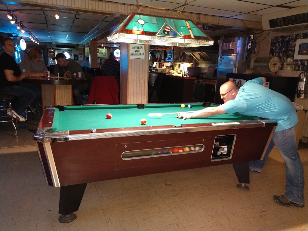 Mikes Horseshoe Bar & Grill | restaurant | 3900 Dempsey Rd, Madison, WI 53716, USA | 6082214831 OR +1 608-221-4831