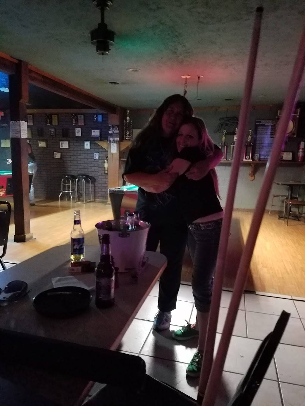 Southern Star Restaurant | restaurant | 53 Lakewood Dr, Beechgrove, TN 37018, USA | 9313940718 OR +1 931-394-0718