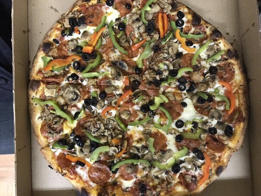 Raffallos pizza | meal delivery | 4874 Santa Monica Blvd, Los Angeles, CA 90029, USA | 3236608506 OR +1 323-660-8506