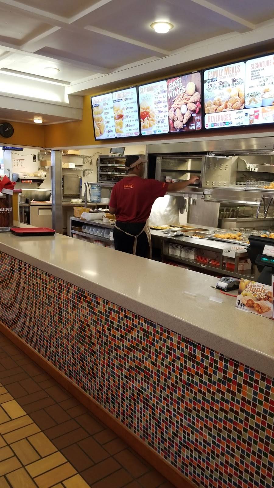 Popeyes Louisiana Kitchen | restaurant | 6402 6th Ave, Tacoma, WA 98406, USA | 2535650797 OR +1 253-565-0797