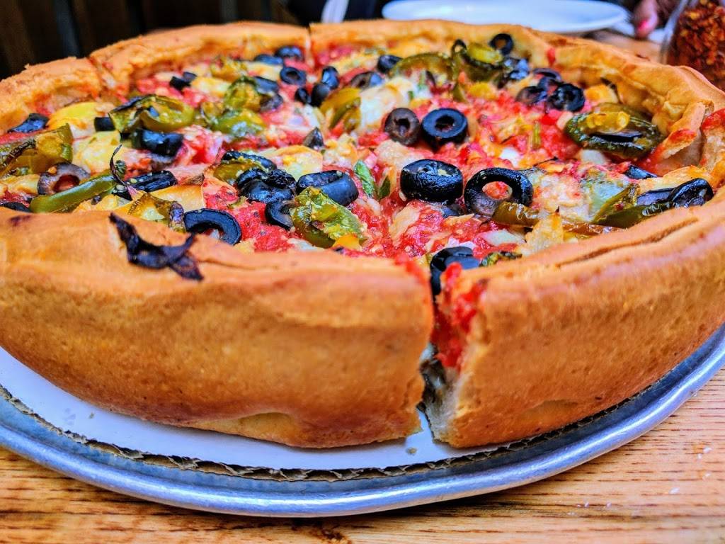 Giordanos | restaurant | 130 E Randolph St, Chicago, IL 60601, USA | 3126161200 OR +1 312-616-1200