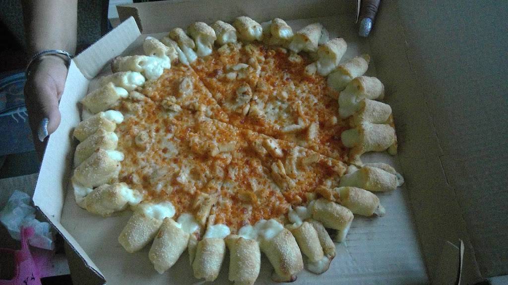 Pizza Hut | restaurant | 20901 Lassen St, Chatsworth, CA 91311, USA | 8187720700 OR +1 818-772-0700