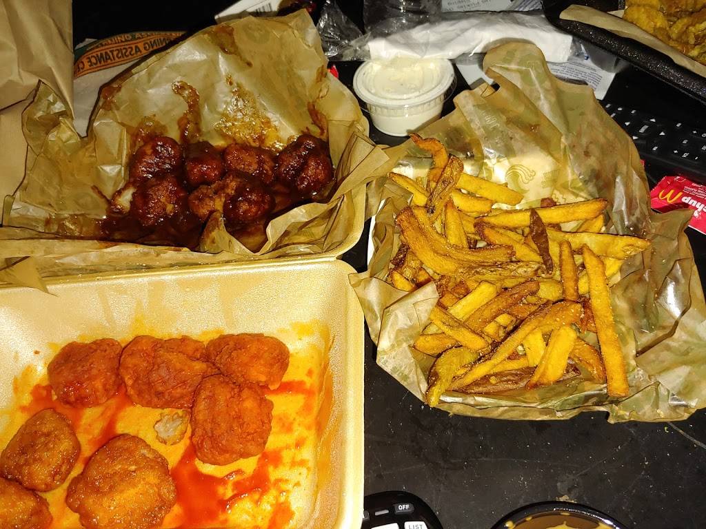 Wingstop | restaurant | 5222 De Zavala Rd, San Antonio, TX 78249, USA | 2106979464 OR +1 210-697-9464