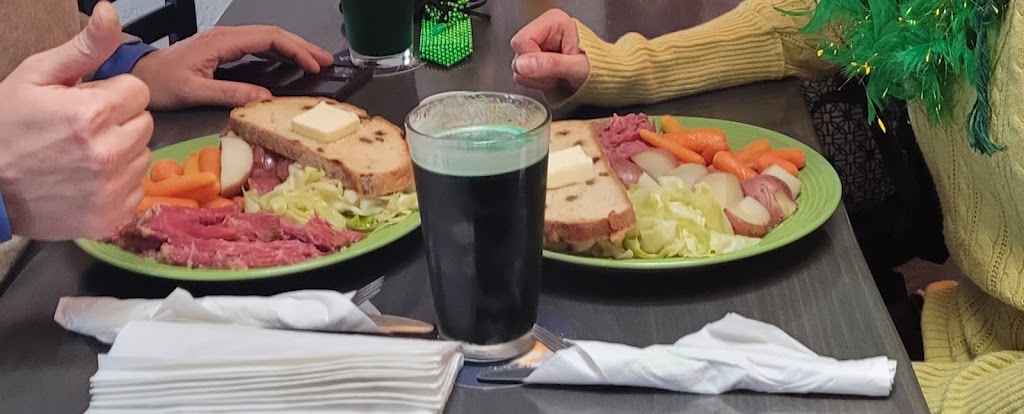 Guthries Sports Bar & Grill | restaurant | 1410 Kelly Johnson Blvd, Colorado Springs, CO 80920, USA | 7192608486 OR +1 719-260-8486