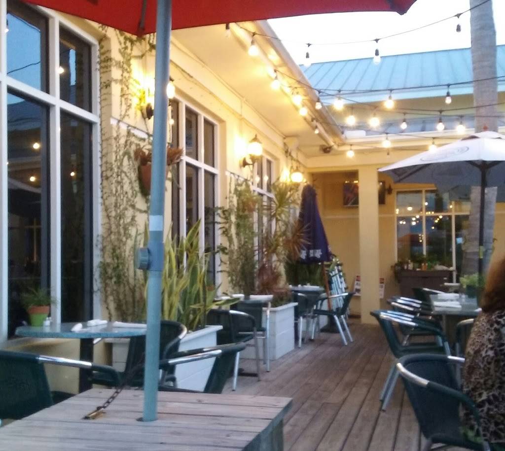 Beach Club Lake Worth | meal takeaway | 1 7th Ave N, Lake Worth, FL 33460, USA | 5615858976 OR +1 561-585-8976