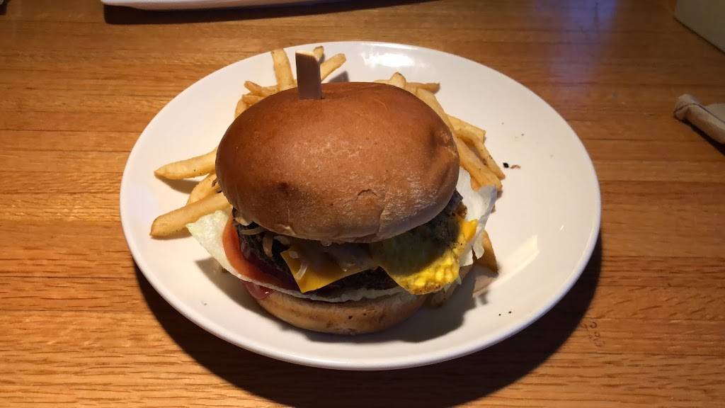 Applebees Grill + Bar | restaurant | 601 Manchester Ln, Newton, KS 67114, USA | 3162849366 OR +1 316-284-9366