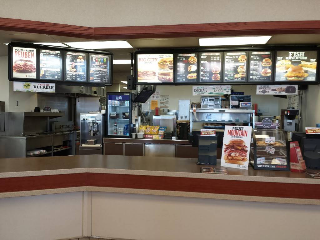 Arbys | restaurant | 10809 Turner Blvd, Longmont, CO 80504, USA | 3036828938 OR +1 303-682-8938