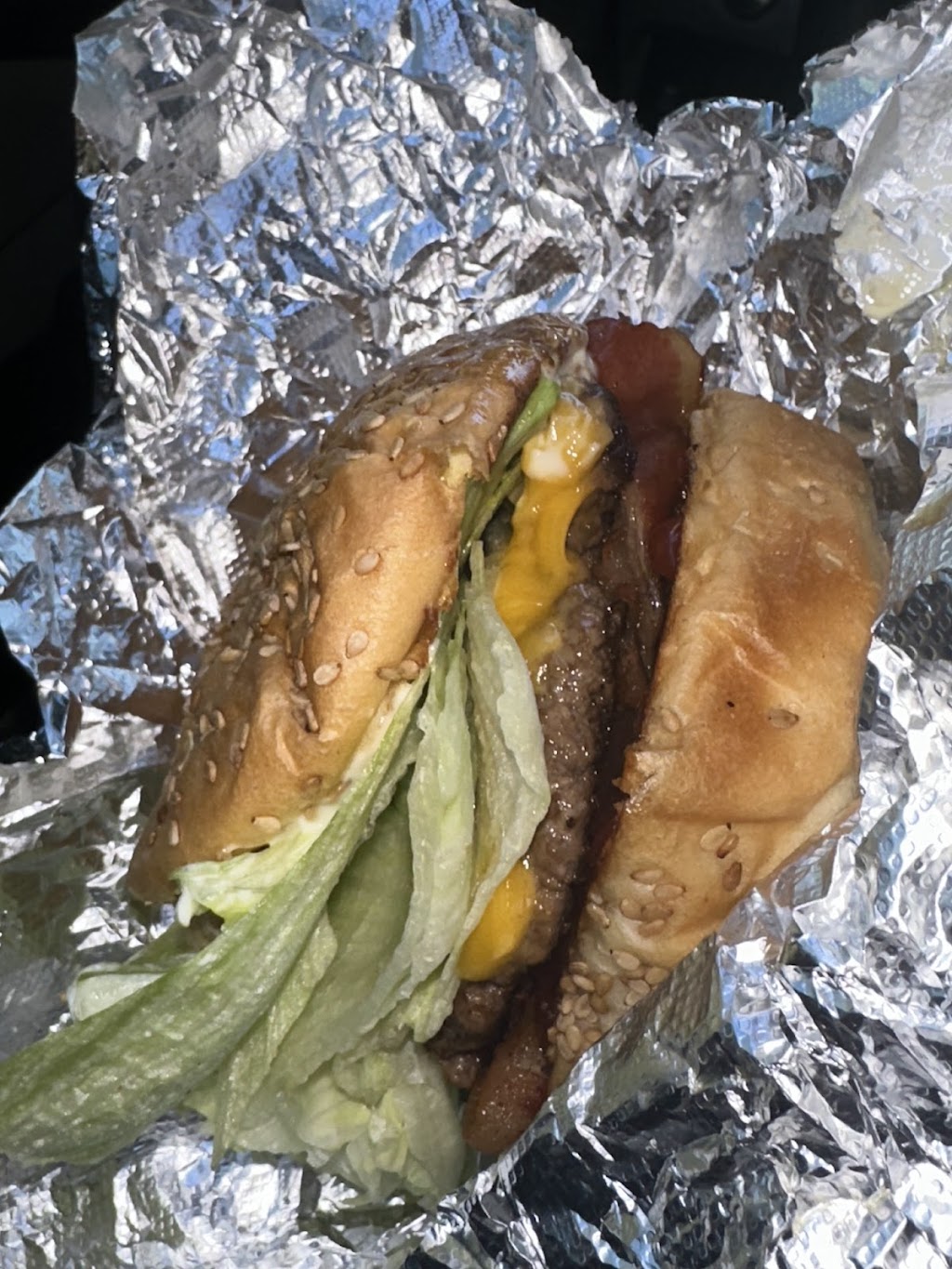 Z-Burger | restaurant | 4827 Fairmont Ave, Bethesda, MD 20814, USA | 3013474133 OR +1 301-347-4133