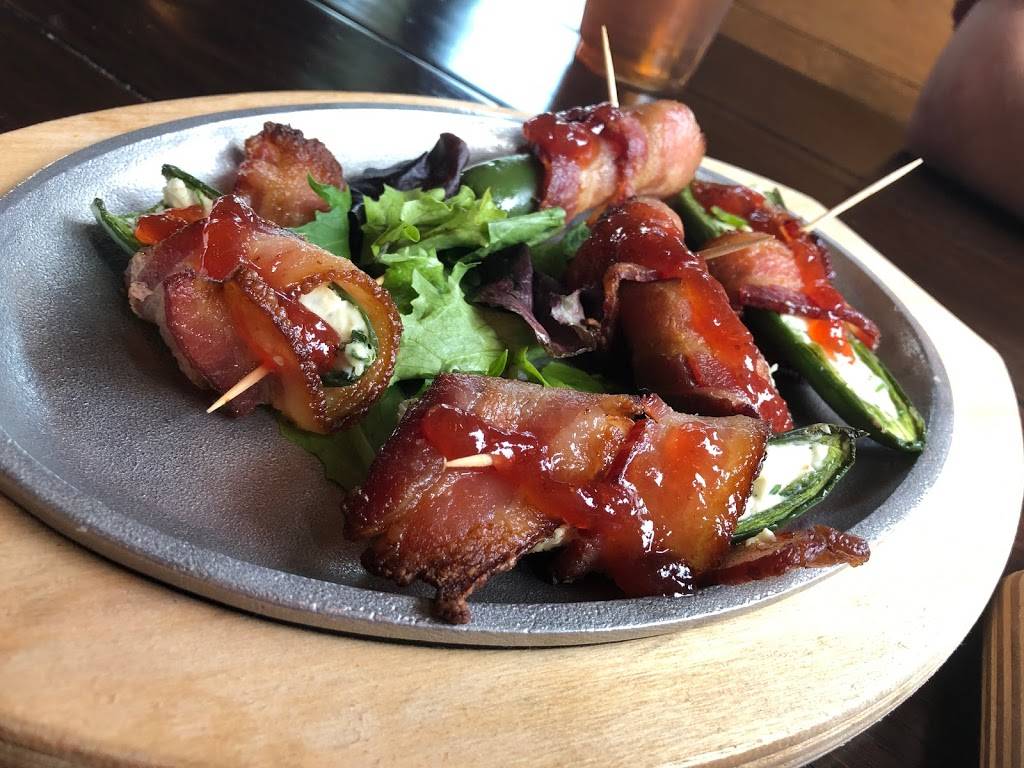 Lizzies Memphis Style Barbecue | restaurant | 3270 Margaritaville Blvd, Kissimmee, FL 34747, USA | 4079547282 OR +1 407-954-7282