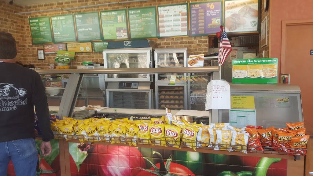 Subway Restaurants | restaurant | 8215 W Beaver St, Jacksonville, FL 32220, USA | 9047861575 OR +1 904-786-1575