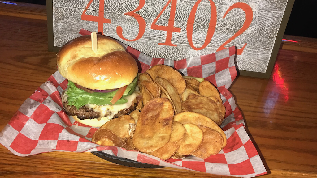 Becketts Burger Bar | restaurant | 146 N Main St, Bowling Green, OH 43402, USA | 4193527800 OR +1 419-352-7800