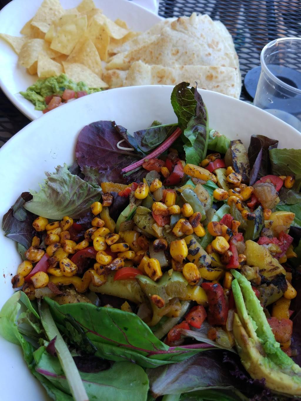 Rubios Coastal Grill | restaurant | 2220 17th St, Santa Ana, CA 92705, USA | 7143384122 OR +1 714-338-4122