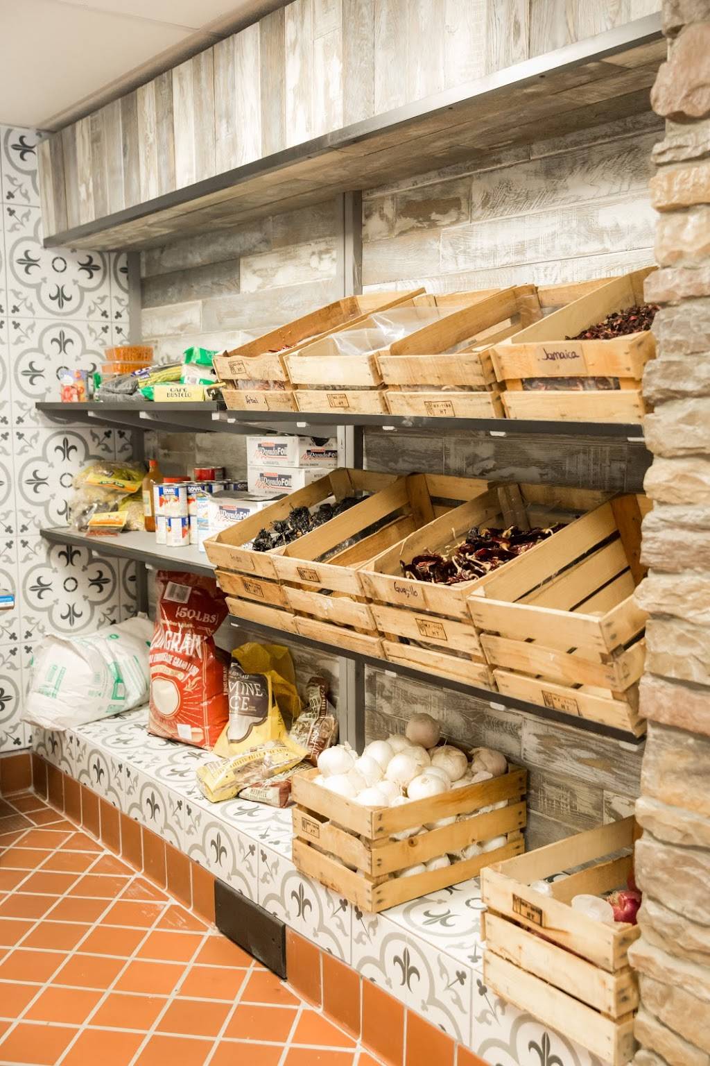 Abuelitas | restaurant | 6400 Midlothian Turnpike, Richmond, VA 23225, USA | 8049972602 OR +1 804-997-2602