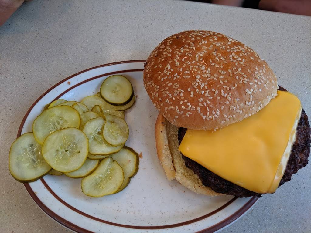 Leos Coney Island | restaurant | 1852 E Big Beaver Rd, Troy, MI 48083, USA | 2486800180 OR +1 248-680-0180