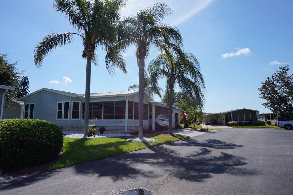 Four Lakes Golf Club Retirement Community | restaurant | 990 La Quinta Blvd, Winter Haven, FL 33881, USA | 8008267076 OR +1 800-826-7076