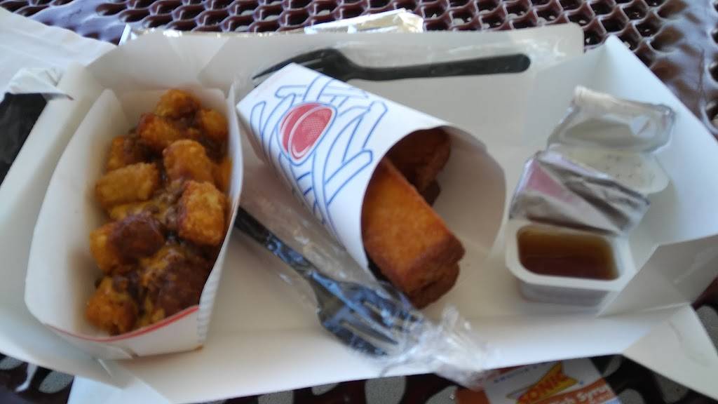 Sonic Drive-In | restaurant | 601 N Mattis Ave, Champaign, IL 61821, USA | 2173561230 OR +1 217-356-1230