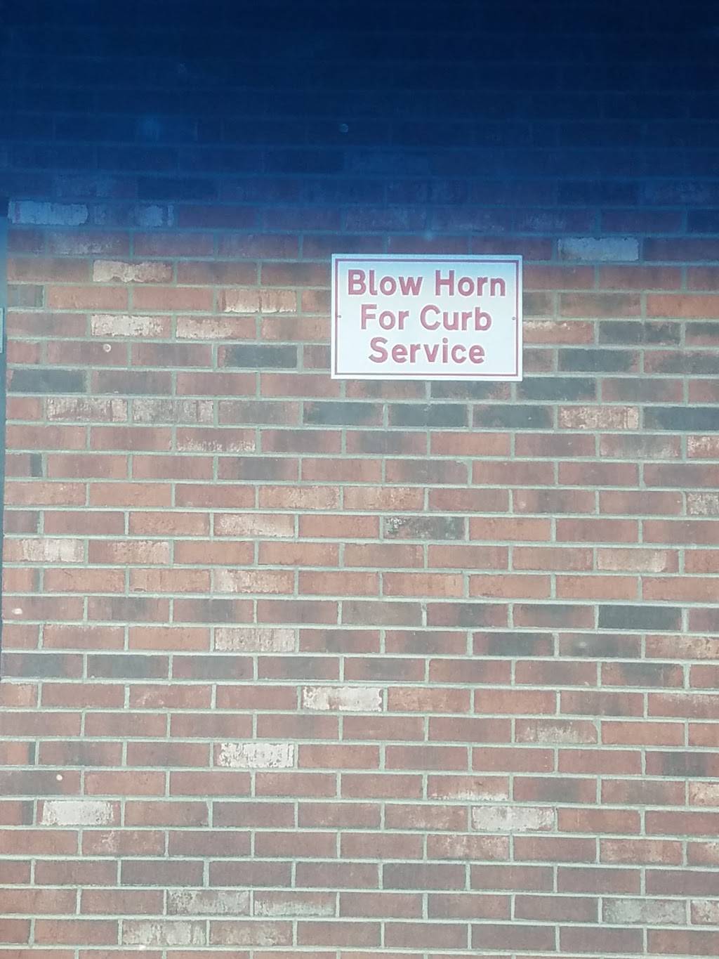 Dixie Pig Barbecue | restaurant | 817 Memorial Blvd N, Martinsville, VA 24112, USA | 2766329082 OR +1 276-632-9082