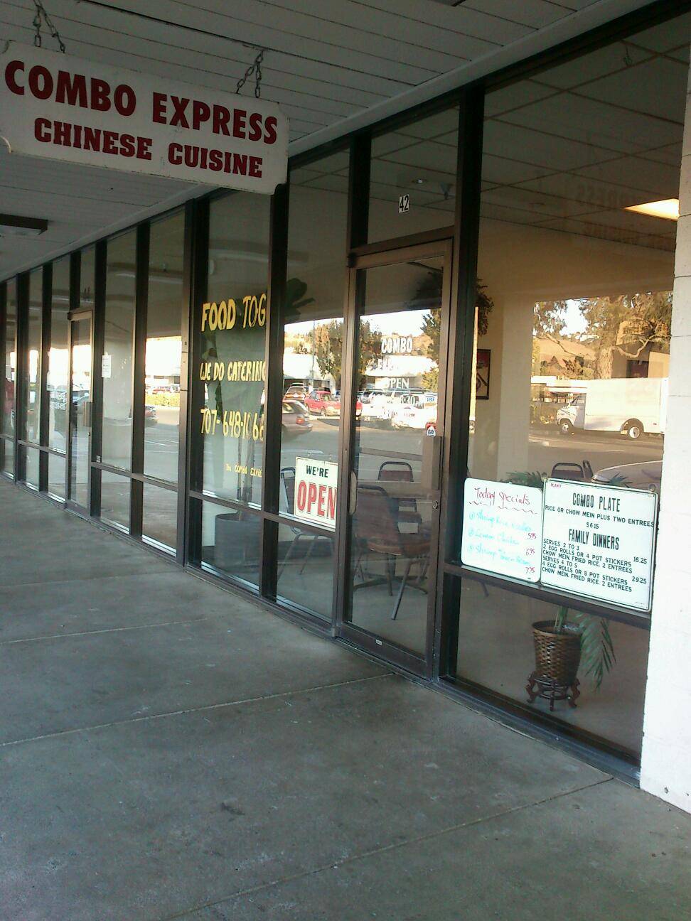 Combo Express | restaurant | 42 Springstowne Center, Vallejo, CA 94591, USA | 7076481066 OR +1 707-648-1066