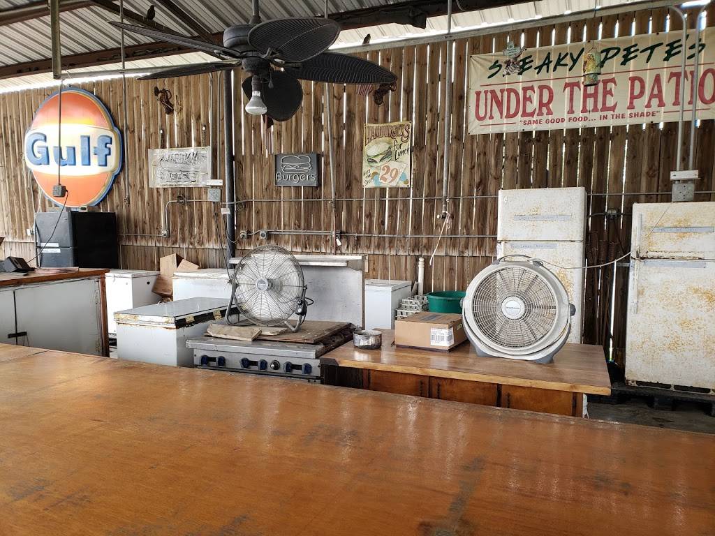 Sneaky Petes | restaurant | 3900 Pure Atlantic Rd, Groves, TX 77619, USA | 4099631241 OR +1 409-963-1241