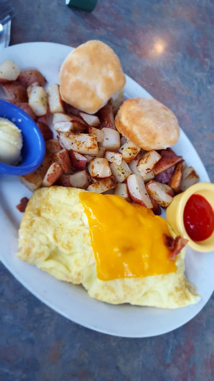 Biscuits Cafe | restaurant | 19273 Molalla Ave suite h, Oregon City, OR 97045, USA | 5036553612 OR +1 503-655-3612