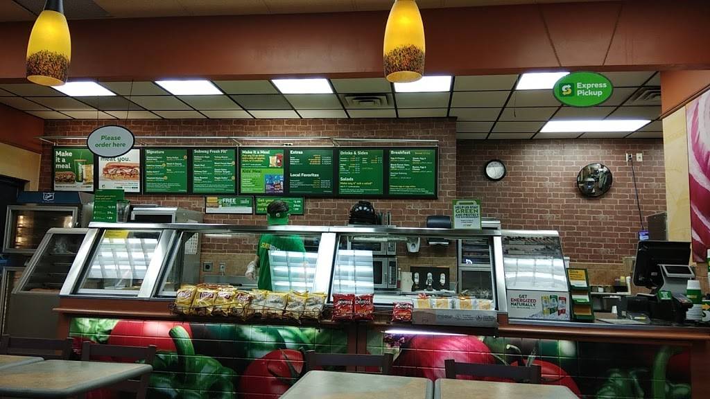 Subway | meal takeaway | 10 Sibley Pkwy, Mankato, MN 56001, USA | 5076257827 OR +1 507-625-7827