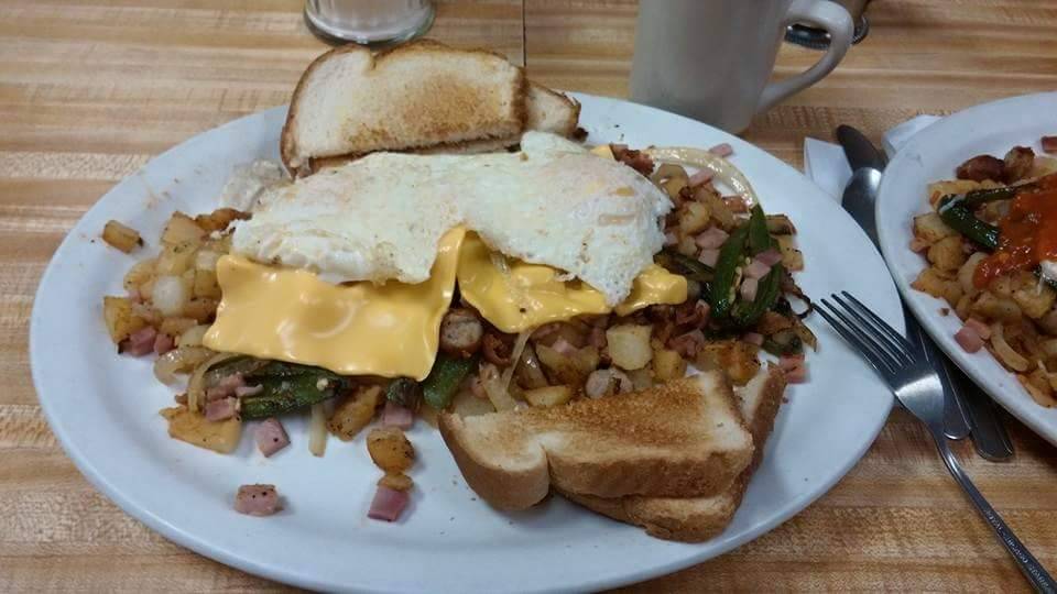 Jessies Diner | restaurant | 1101 10th St, North Chicago, IL 60064, USA | 8476880585 OR +1 847-688-0585