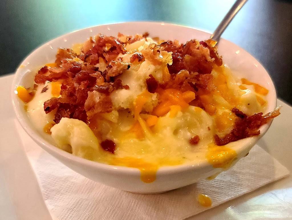 HVille Grill | restaurant | 1050 Glenbrook Way Suite 320, Hendersonville, TN 37075, USA | 6158260867 OR +1 615-826-0867