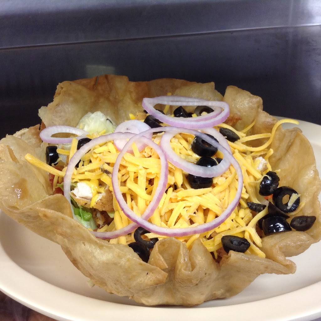 Trucks Place Restaurant | restaurant | 383 US-45, Birnamwood, WI 54414, USA | 7154493829 OR +1 715-449-3829