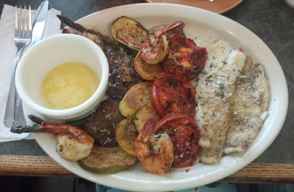 Carusos Bistro | restaurant | Shopping Center, 264 Dove Run Centre Dr, Middletown, DE 19709, USA | 3024490000 OR +1 302-449-0000