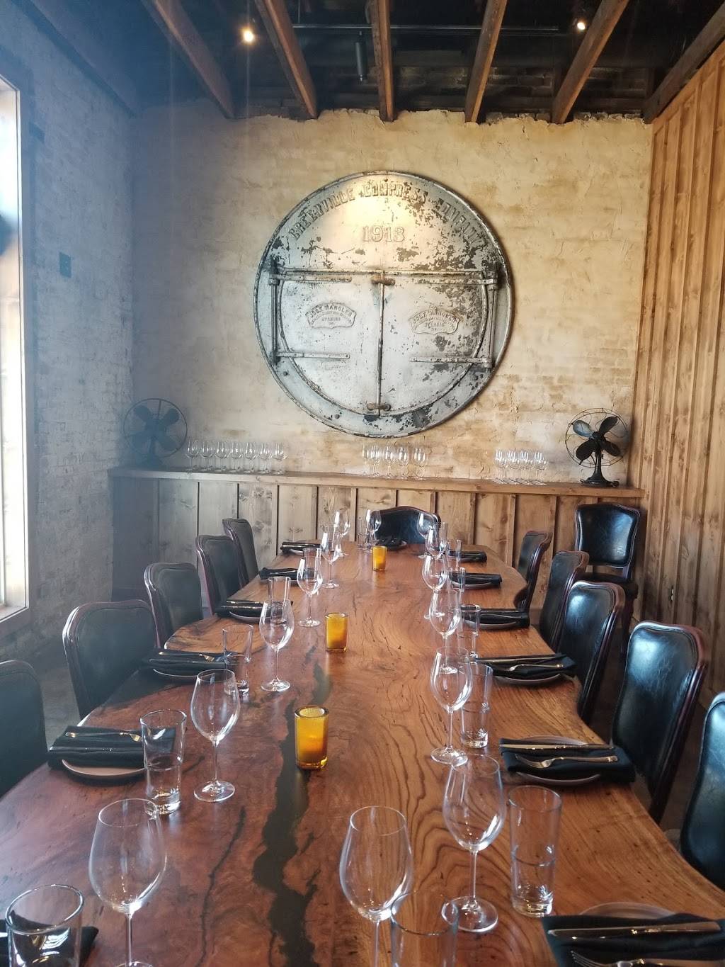 J2 Steakhouse | restaurant | 119 E Main St, Lewisville, TX 75057, USA | 9725375547 OR +1 972-537-5547