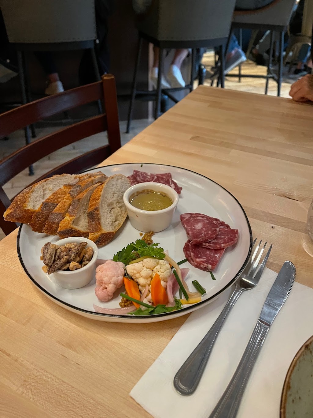 Duck Press | restaurant | 333 Main St, South Kingstown, RI 02879, USA | 4016619561 OR +1 401-661-9561