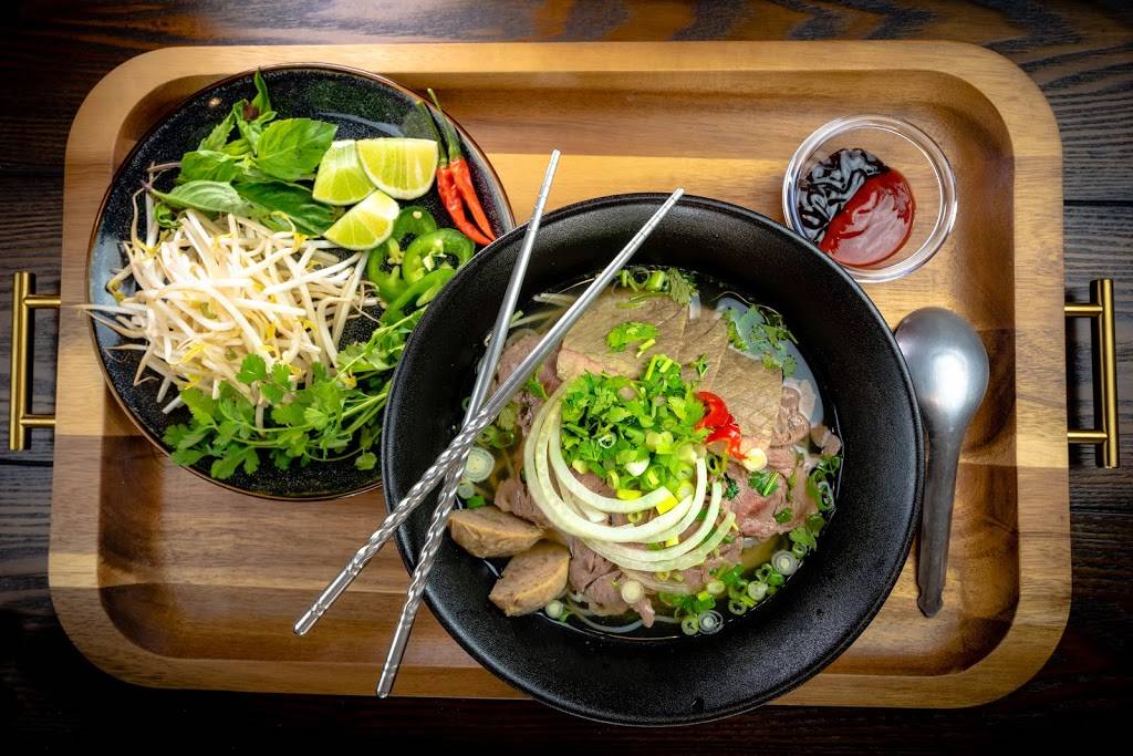 Blended Bistro & Boba | restaurant | 2306 Edgewater Dr, Orlando, FL 32804, USA | 4078689836 OR +1 407-868-9836