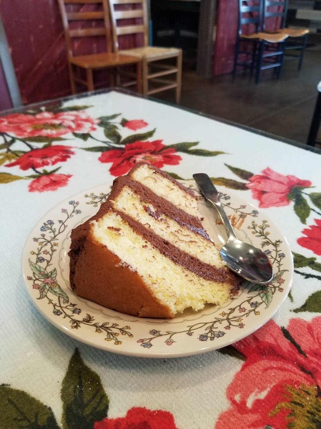 Sweet Taters | restaurant | 102 10th St NW, Conover, NC 28613, USA | 8284695177 OR +1 828-469-5177