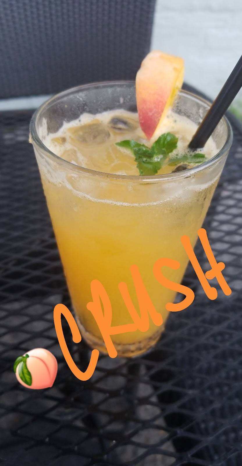 Barracudas Locust Point Tavern | restaurant | 1230 E Fort Ave, Baltimore, MD 21230, USA | 4106852832 OR +1 410-685-2832