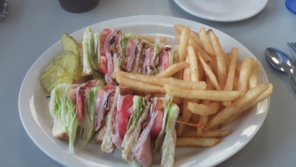 Apple Valley Pancake House | restaurant | 500 E Wisconsin Ave, Appleton, WI 54911, USA | 9202213661 OR +1 920-221-3661