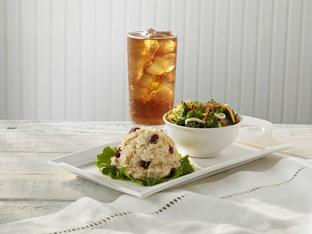 Chicken Salad Chick | restaurant | 4624 Town Crossing Dr #115, Jacksonville, FL 32246, USA | 9044385427 OR +1 904-438-5427