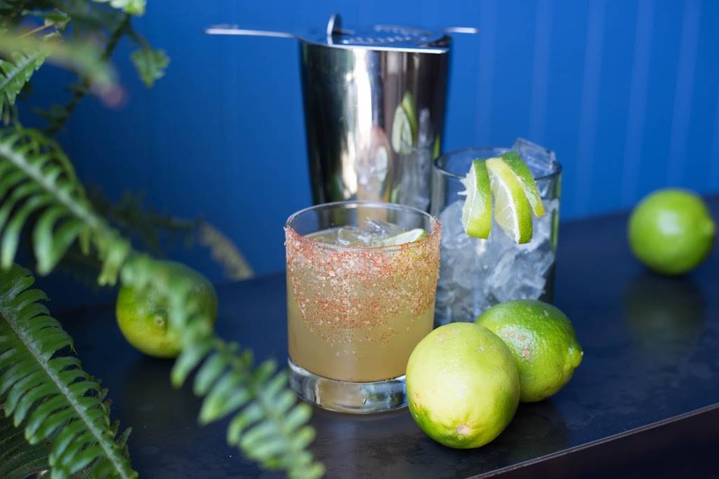 Estrella Tacos y Mas | restaurant | 202 E Lancaster Ave, Downingtown, PA 19335, USA | 4842372423 OR +1 484-237-2423