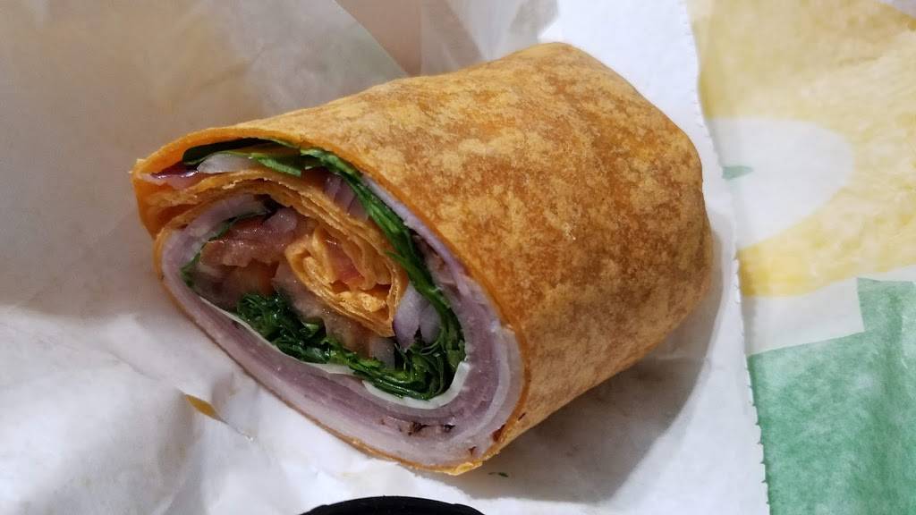 Subway | restaurant | 7071 Allentown Rd, Camp Springs, MD 20748, USA | 3014496102 OR +1 301-449-6102